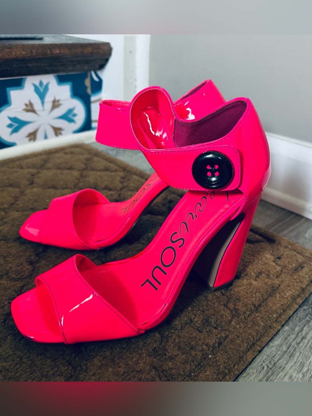 Fierce Patent Hot Pink funky Block Heel Sandals - 7.5/8 Heart Soul